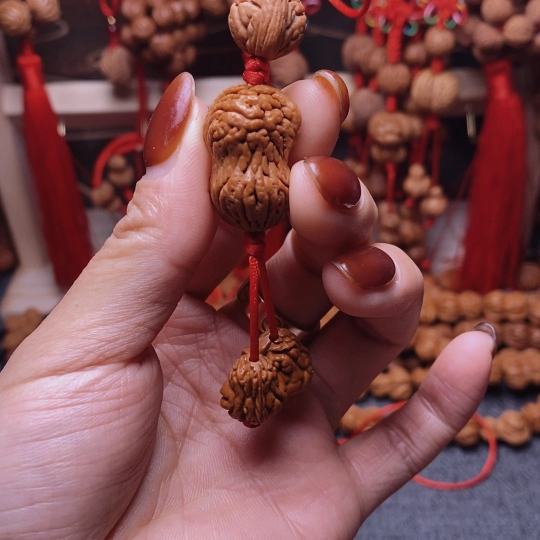 桃核吊坠龙纹桃枭