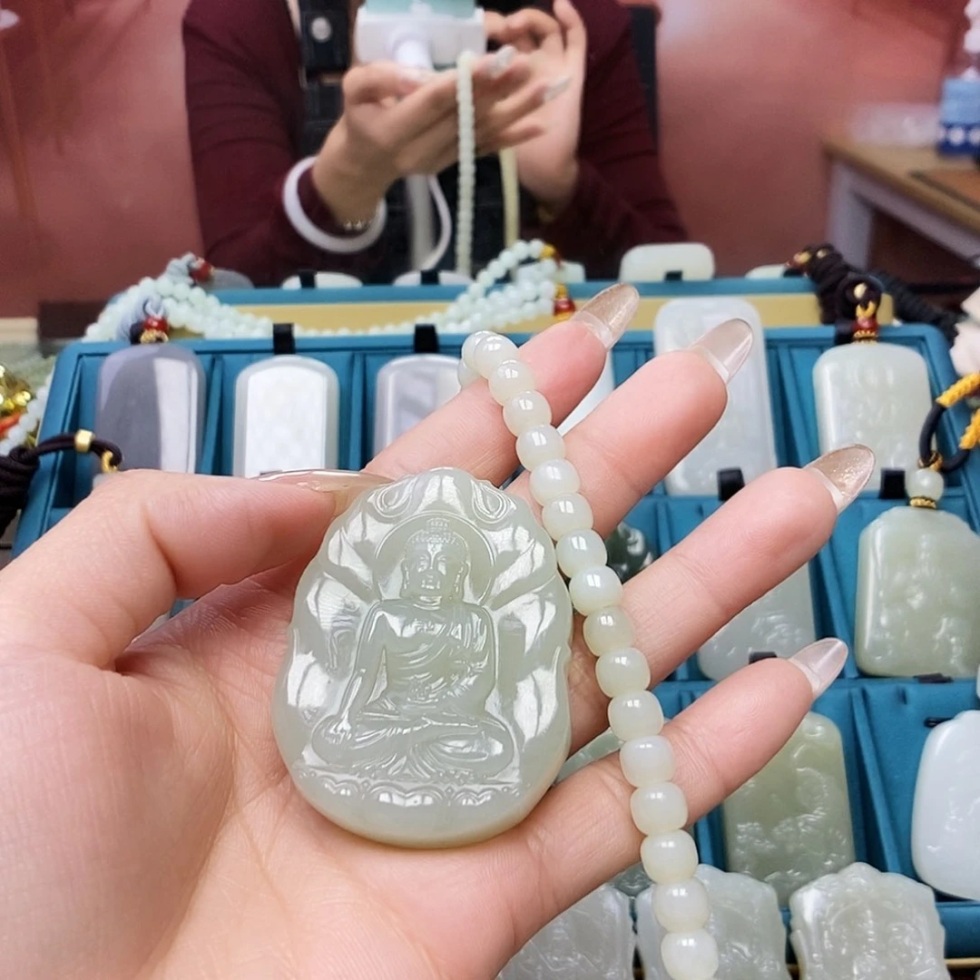 和田玉颈饰未镶嵌悟*