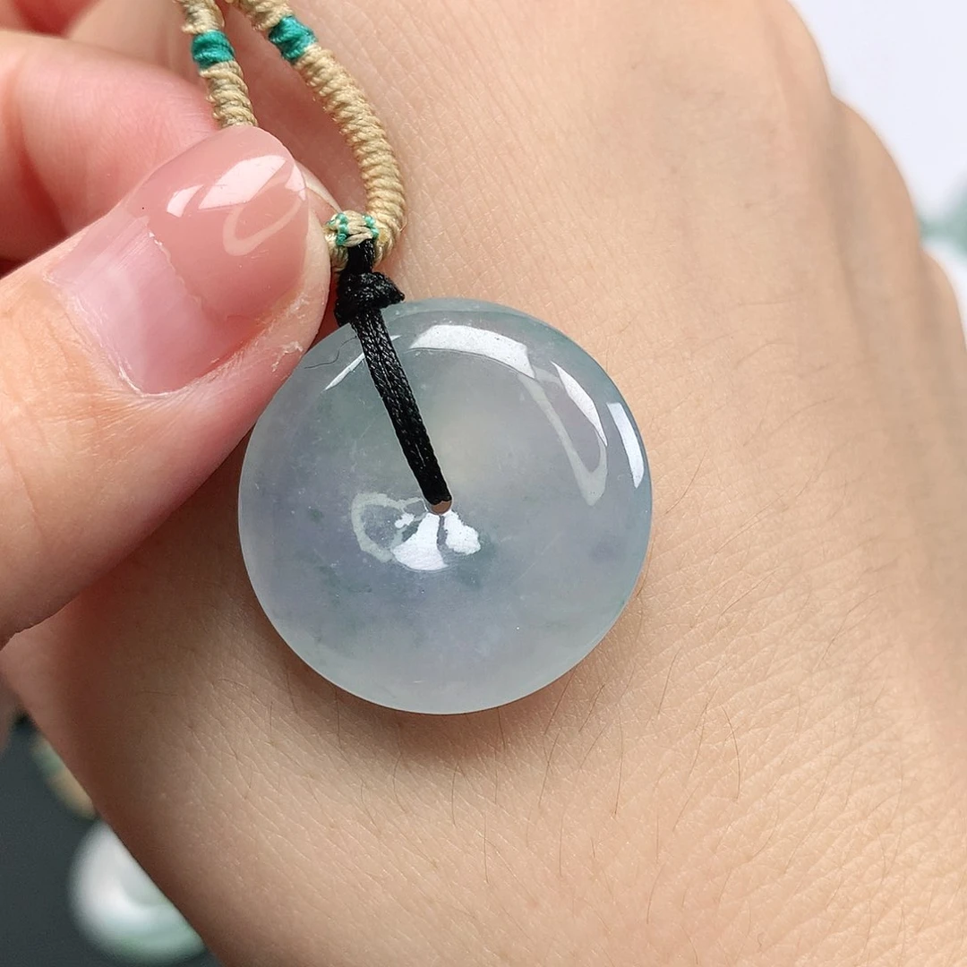 翡翠颈饰未镶嵌平安