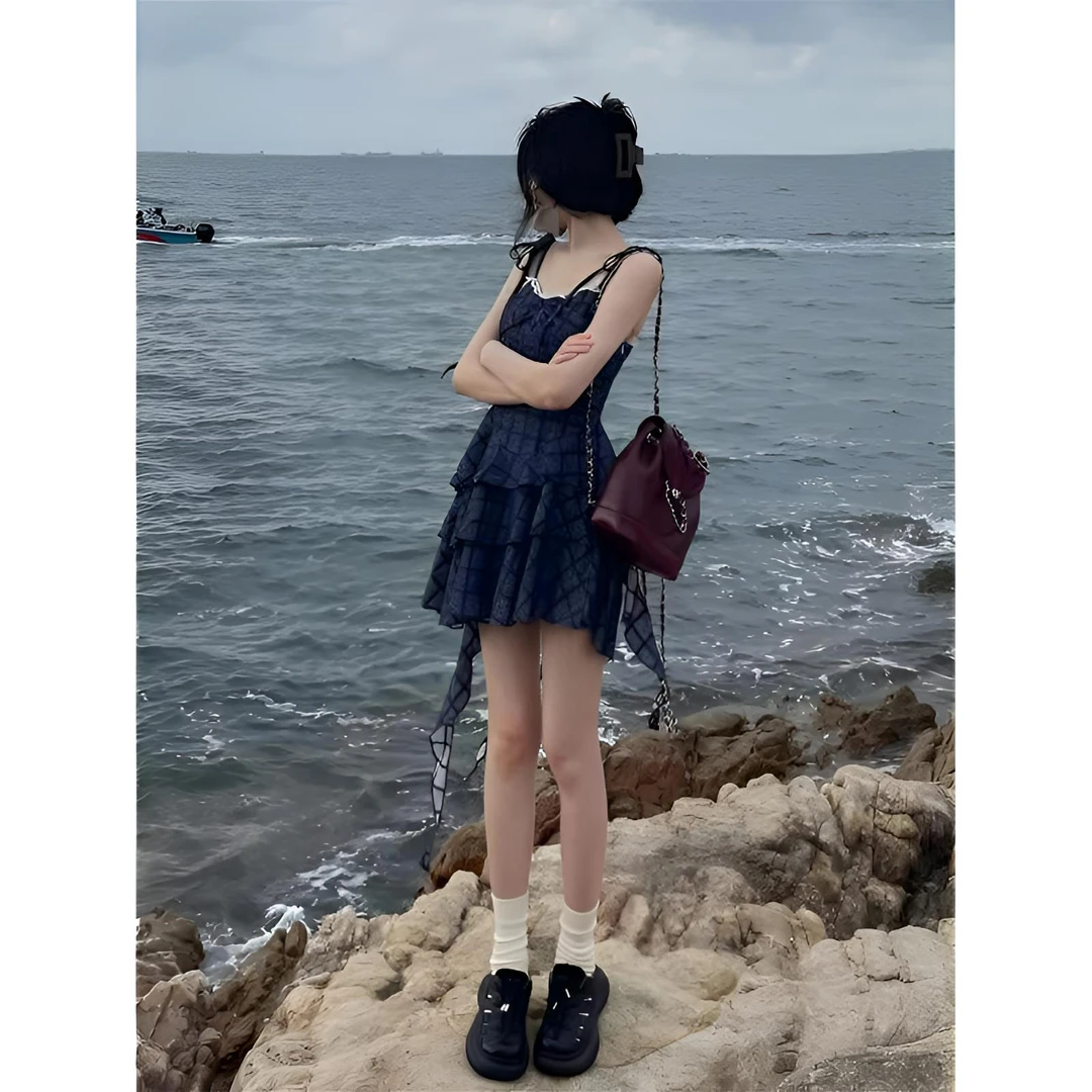 夏季海边度假连衣裙法式气质小众修身显瘦蓝色格纹减龄漂亮裙子女