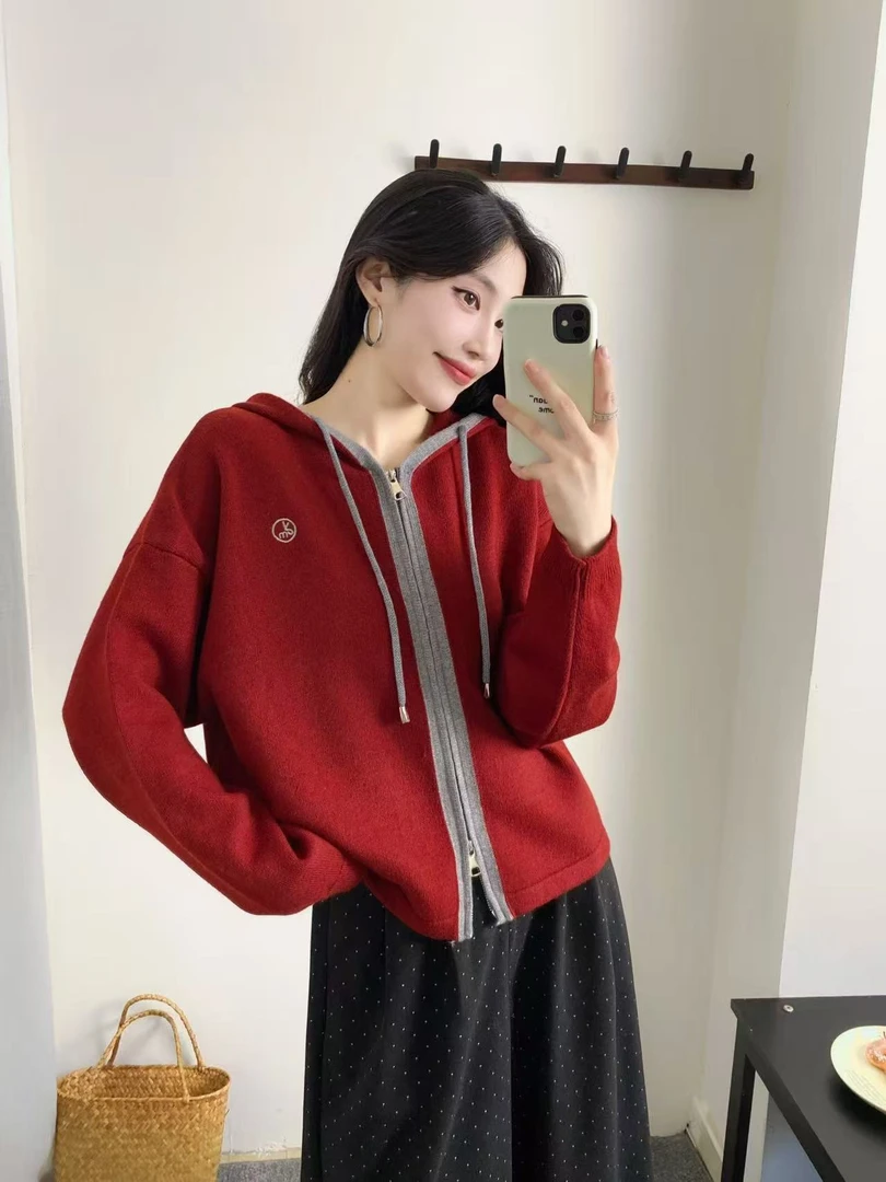 【苏苏精选】905秋冬新款撞色连帽双拉链刺绣图案针织开衫
