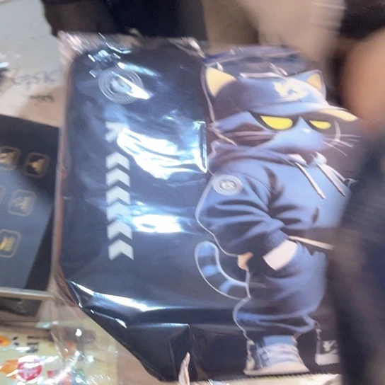 钓箱坐垫一个。