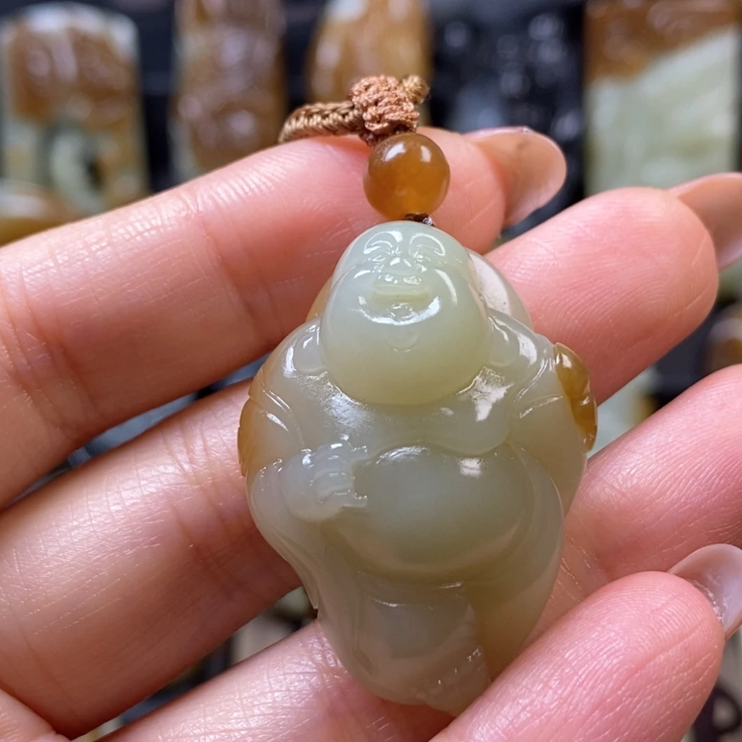 孙***机和田玉未镶嵌挂件