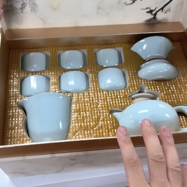 孤品茶具套装等。