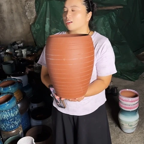 口22高33瑕疵一个盆子。