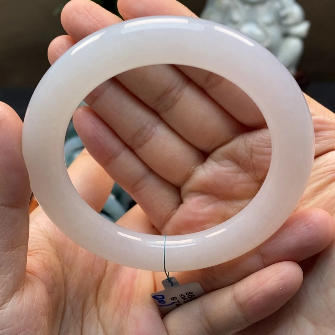 翡翠手镯未镶嵌天然