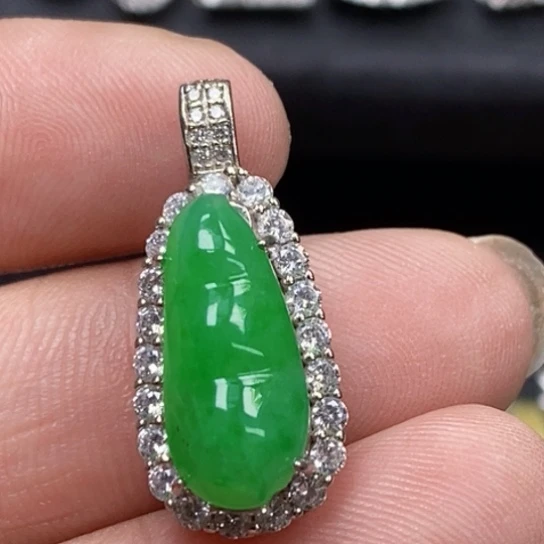 翡翠银S925镶嵌颈饰吊坠