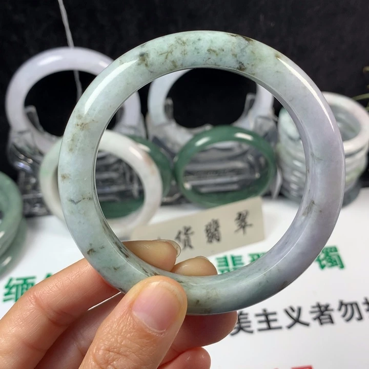 翡翠未镶嵌手镯62号。 60.2圈