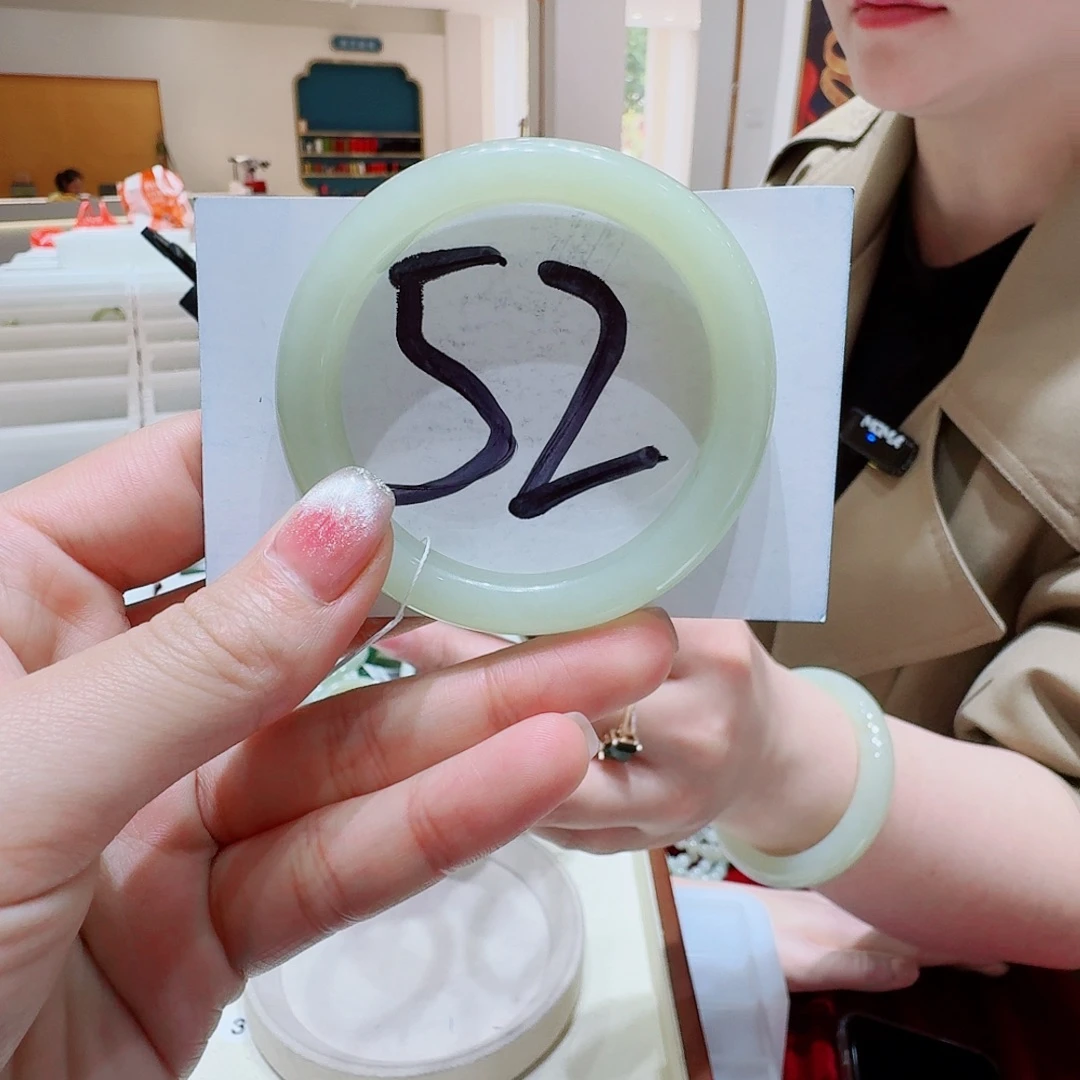 和田玉未镶嵌手镯47