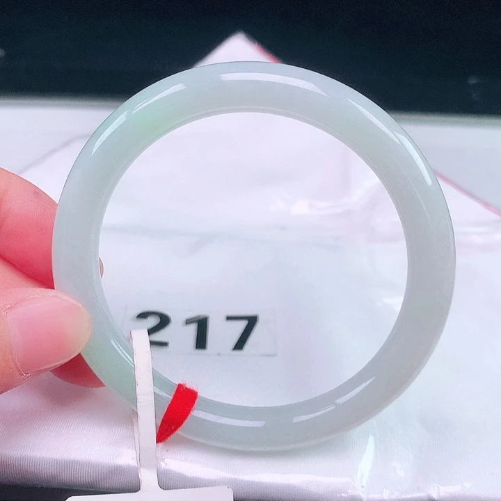 翡翠未镶嵌手镯（圆镯）217