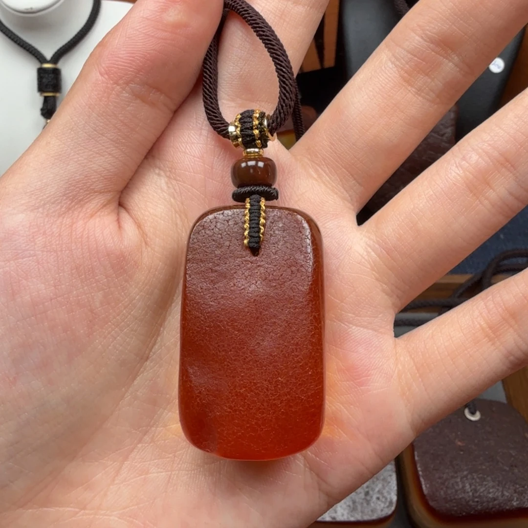 蜜蜡未镶嵌吊坠(赠链)