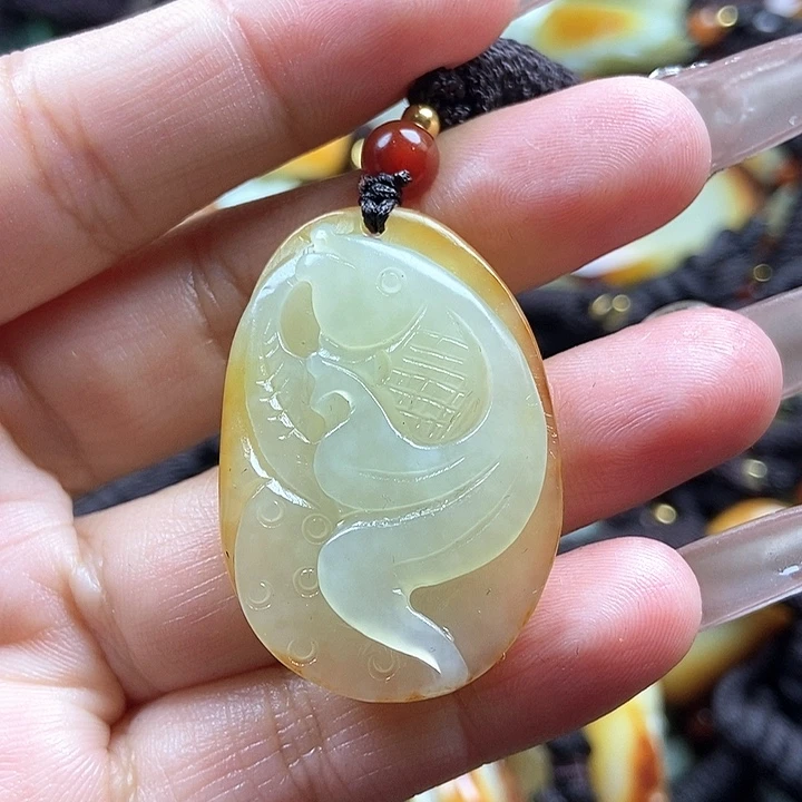 和田玉颈饰未镶嵌