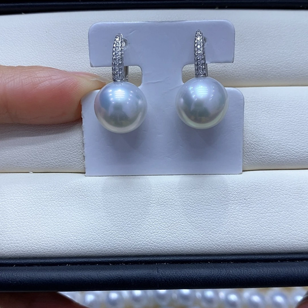 海水珍珠18K金镶嵌耳饰12到13点位澳白