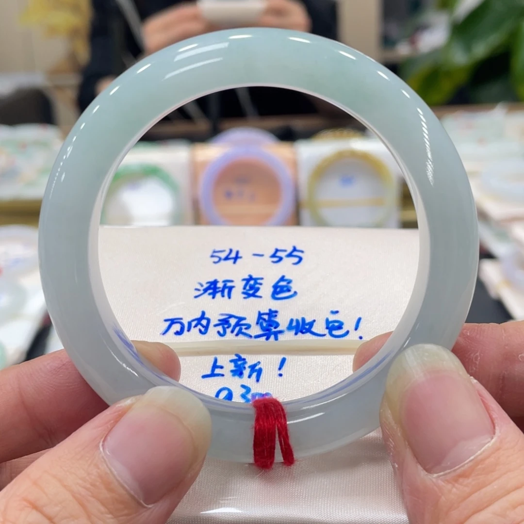 翡翠未镶嵌手镯翡翠手镯