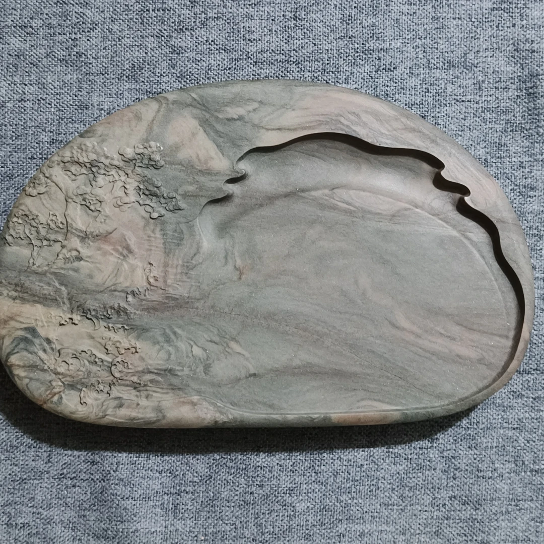 甘肃洮砚，西江双色薄意山水砚，尺寸19.7*12.7*2.2厘米