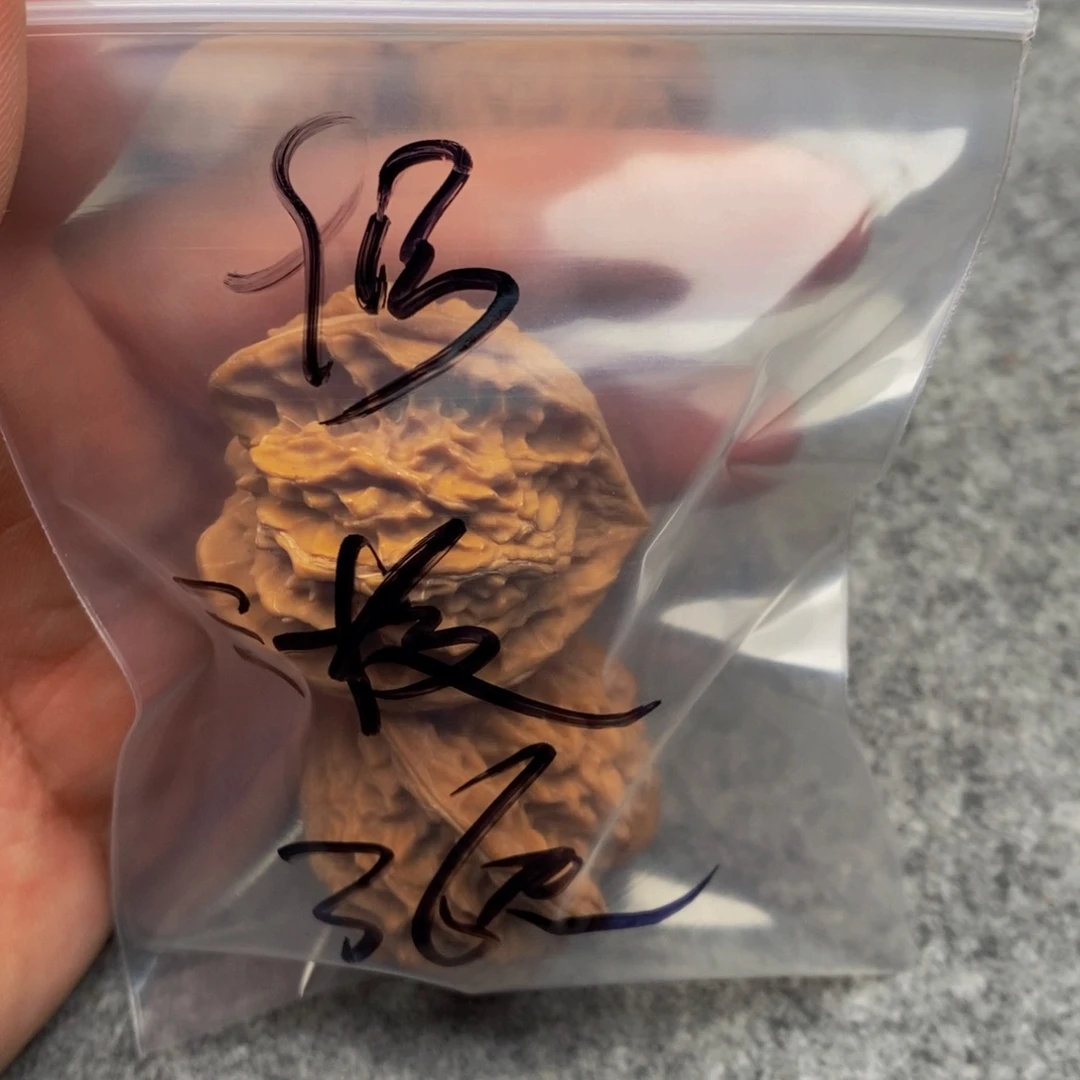 吊坠文玩核桃三棱