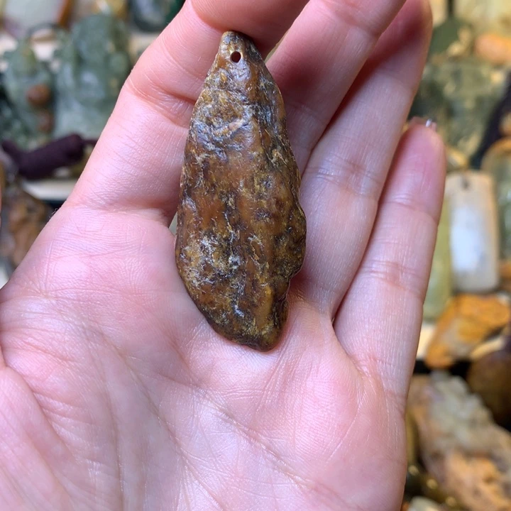 岫岩河磨玉（透闪石质玉）挂件未镶嵌