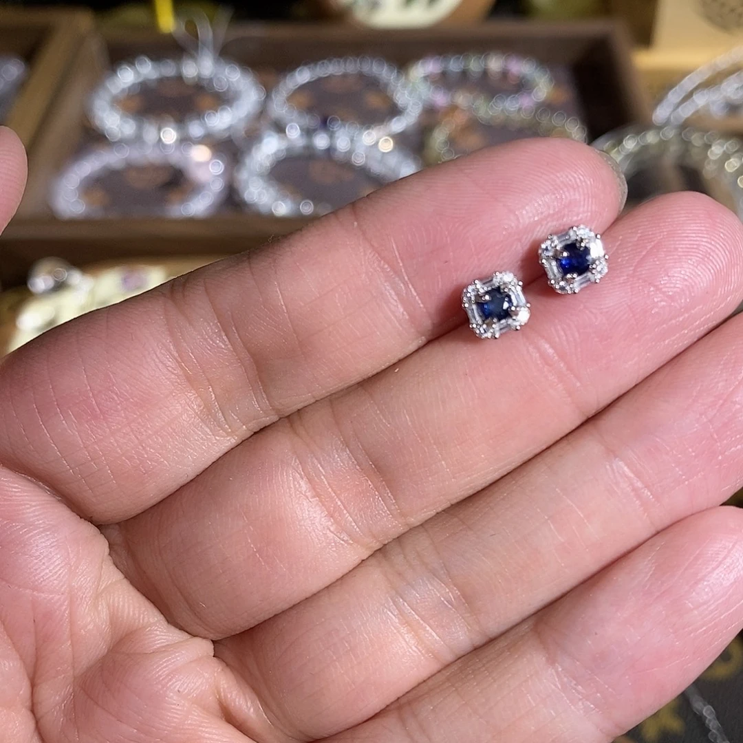 牛***丁银S925镶嵌蓝宝石耳饰3.5mm耳钉