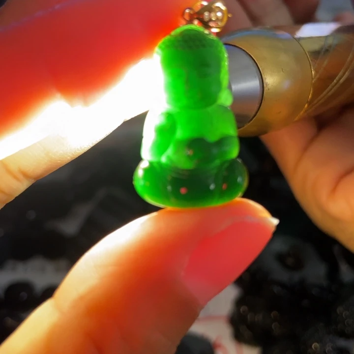 翡翠18K金镶嵌颈饰墨翠宝宝佛