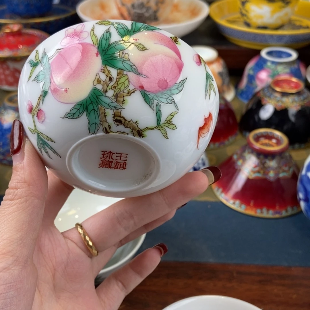 陶瓷艺术家的作品是一种