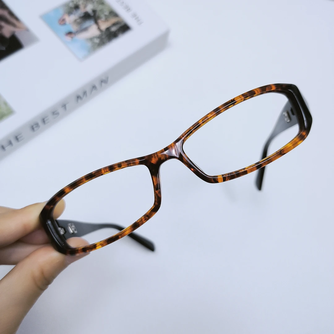 玳瑁色板材弹簧全框中脸时尚复古宽腿宽边平光近视老花女式眼镜框