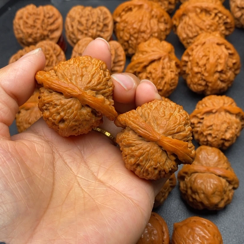 【闪购商品】文玩核桃把件41白狮子