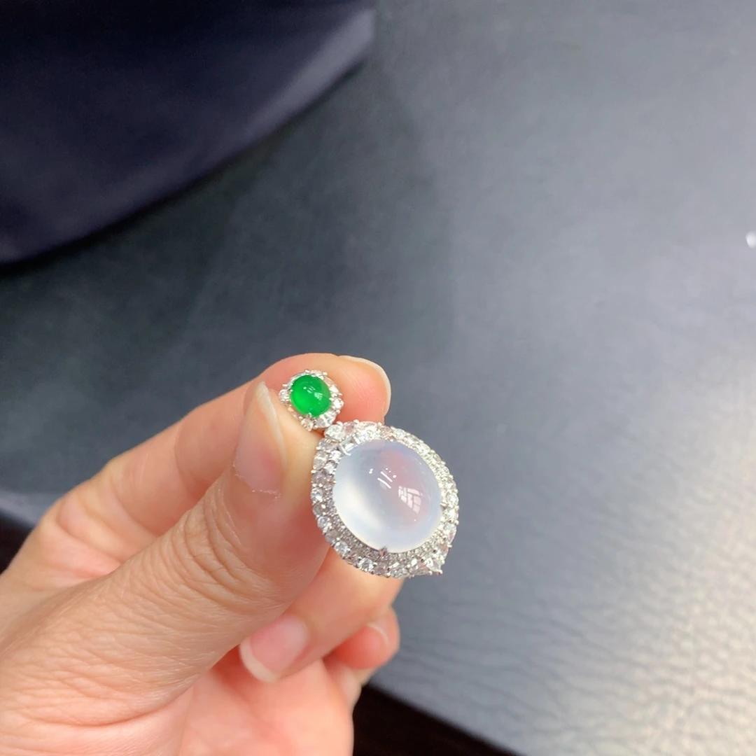 吊坠(不含链)18K金镶嵌翡翠