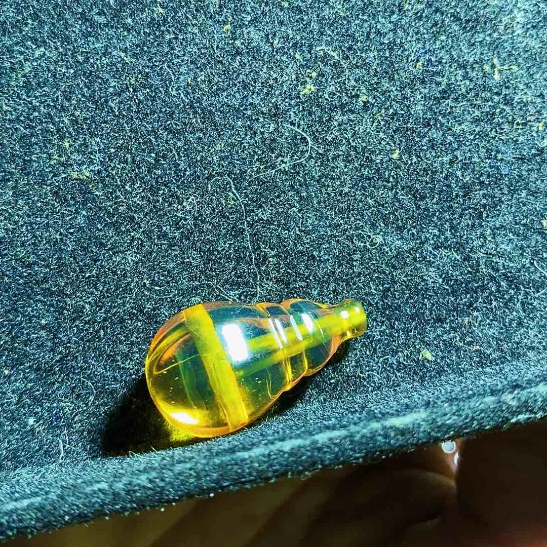 蓝珀裸石未镶嵌蓝珀意境三通13.8