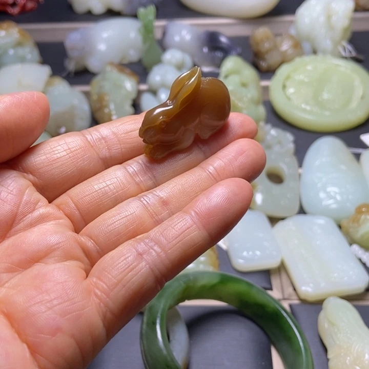 和田玉未镶嵌挂件