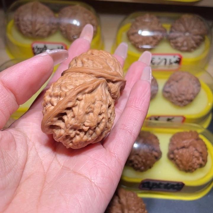 ➽***文玩核桃吊坠金牛