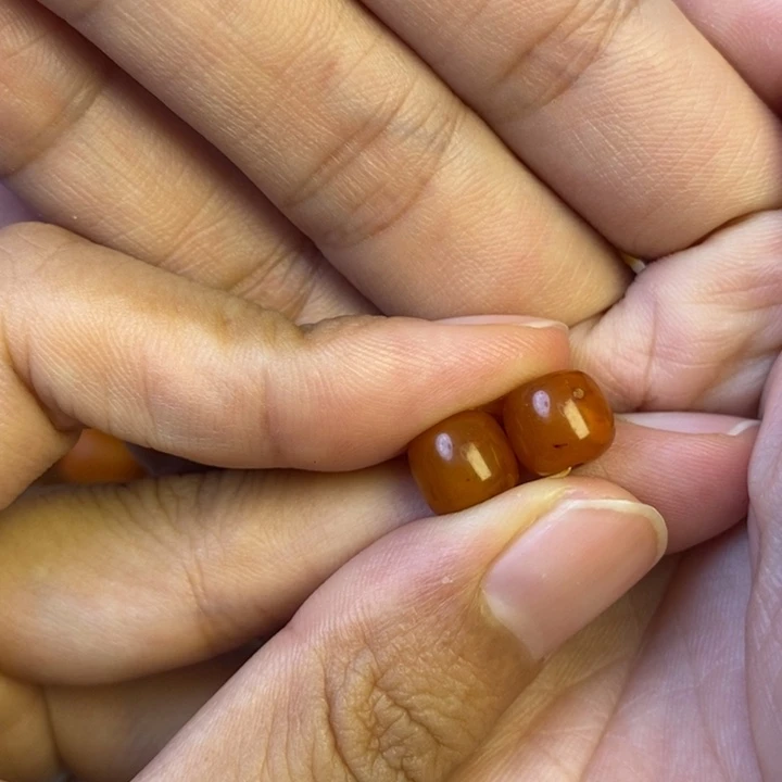 未镶嵌琥珀珠宝奇石