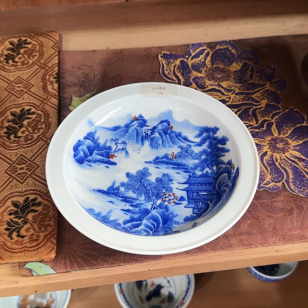 明逸堂青花手绘山水壶承【15cm*2.5cm】