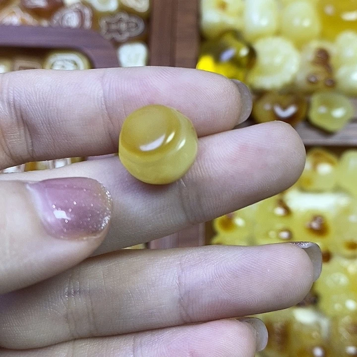 吊坠橄榄核小蜜罐