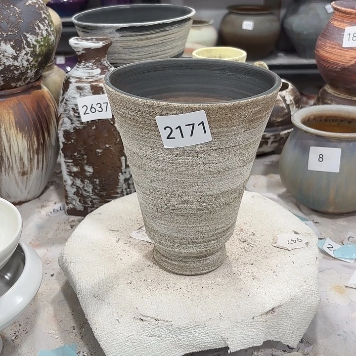 摆件高18，口14，2171，无孔