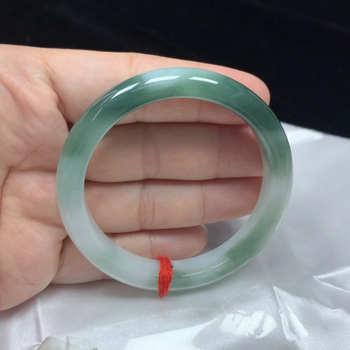 翡翠手镯未镶嵌正圈55