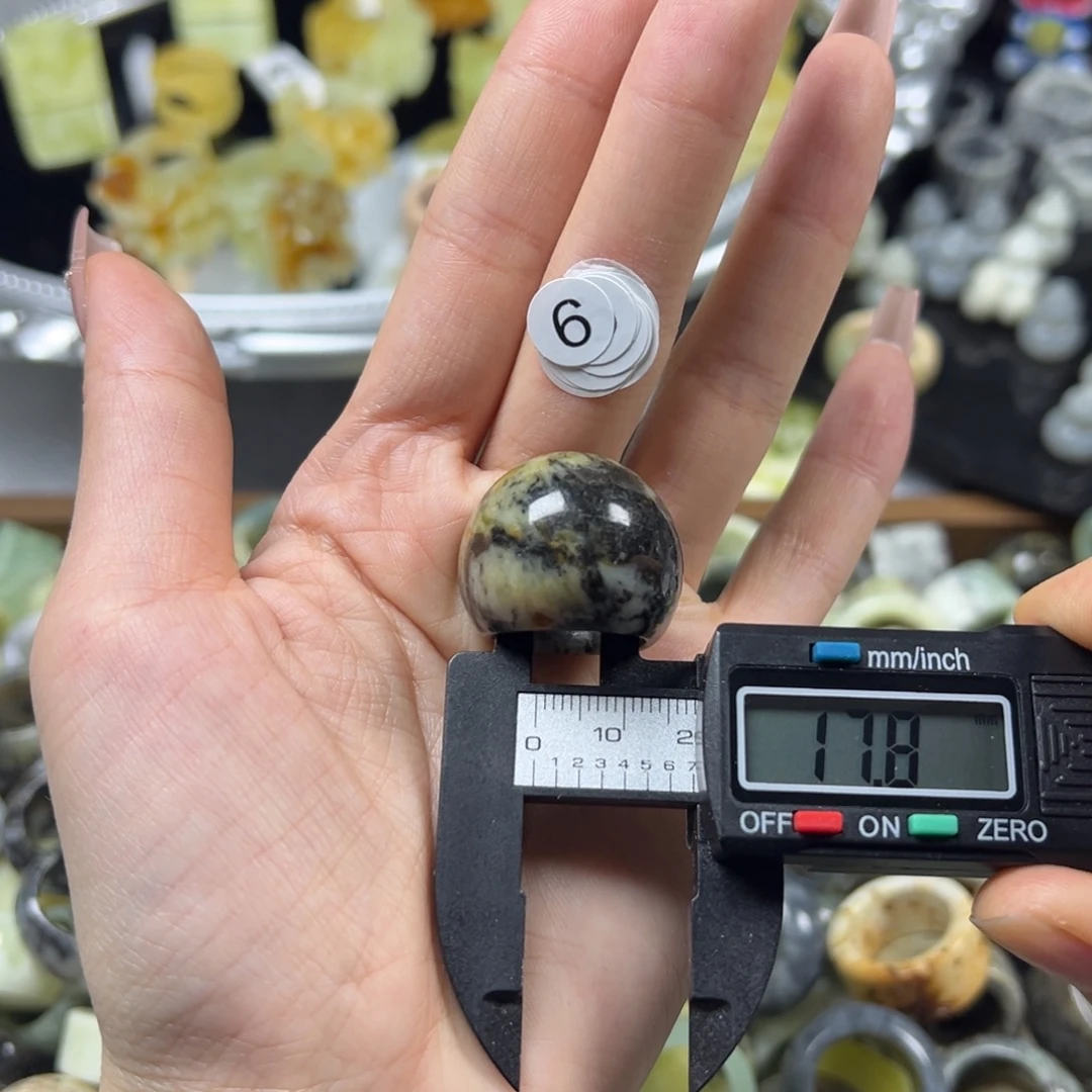 蛇纹石玉未镶嵌戒指