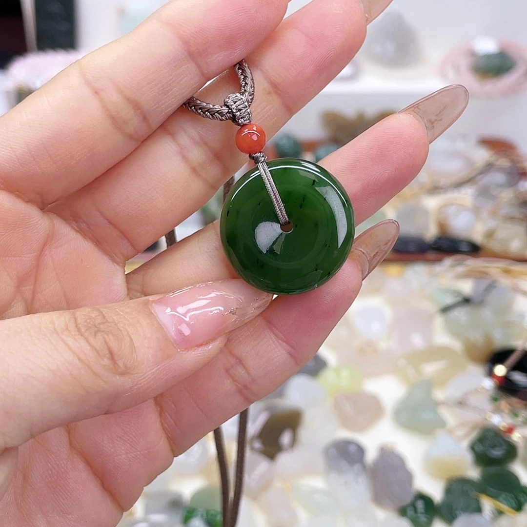 【闪购商品】和田玉吊坠(赠链)未镶嵌