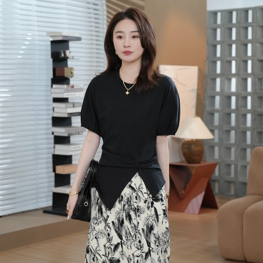 HELA AOMI“收腰T”不规则圆领开叉下摆收腰捏褶全棉T恤CY5BZ23803