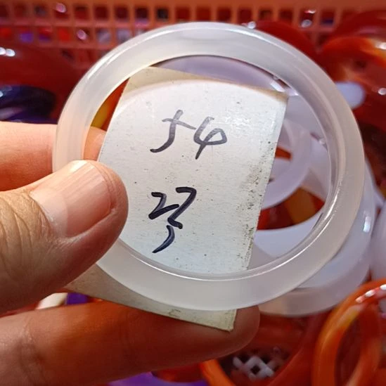 手镯玛瑙/玉髓未镶嵌