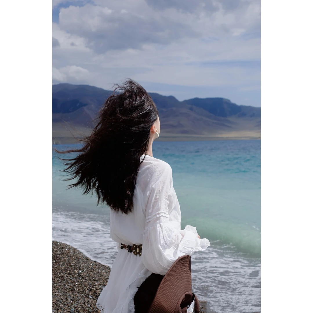 初恋情结白色长袖连衣裙不规则蛋糕裙新疆云南旅游裙短裙