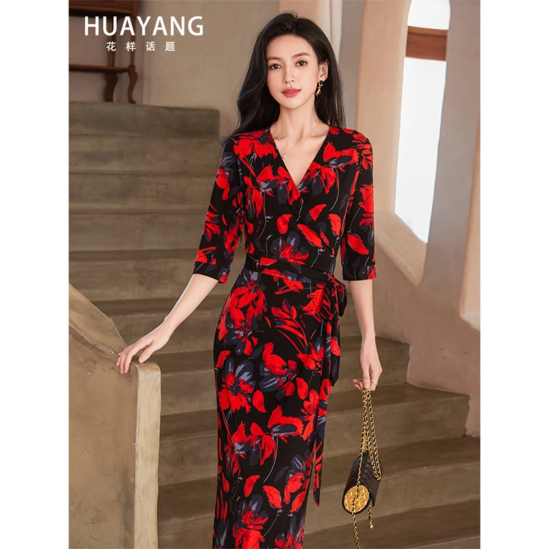 夏日出游高级感红色减龄连衣裙女2025新款春夏长裙收腰显瘦裹身裙