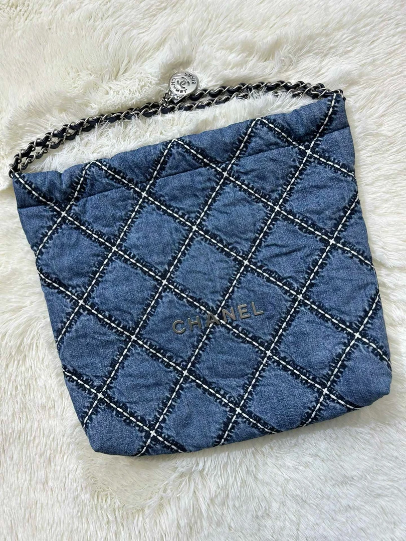 99新 Chanel/香奈儿 牛仔丹宁银扣22bag中号垃圾袋单肩包芯片24p