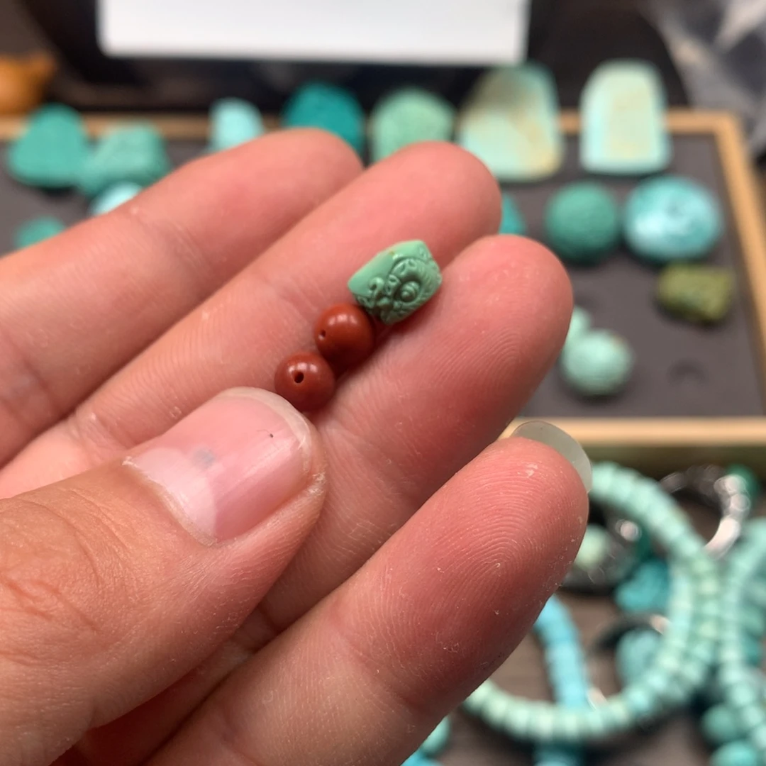 南红玛瑙雕刻未镶嵌