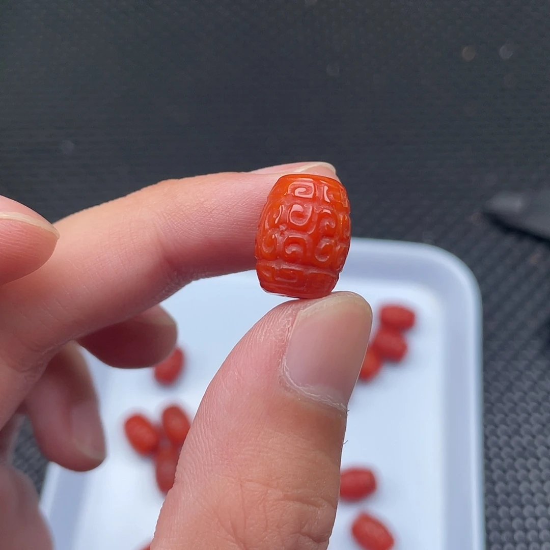 未镶嵌12*15回纹桶珠一颗南红玛瑙