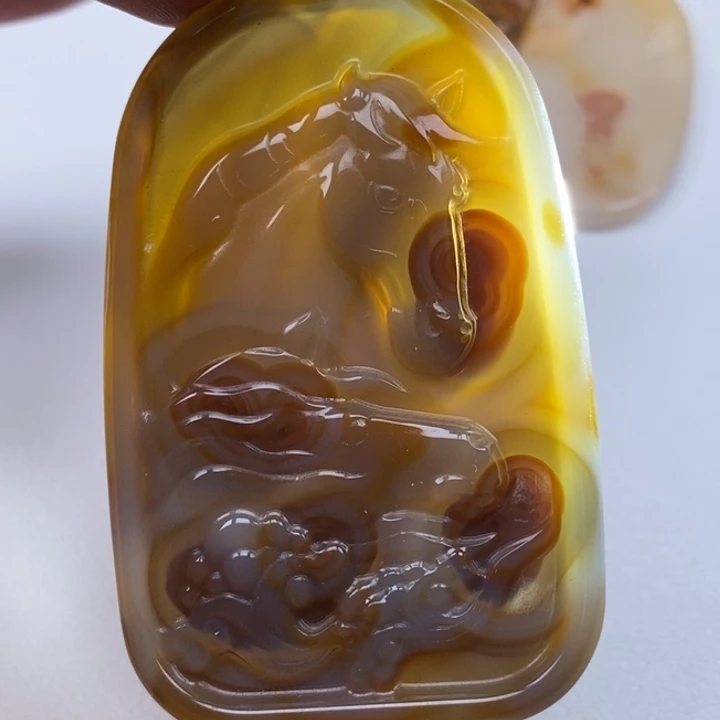 玛瑙/玉髓颈饰未镶嵌?**赐