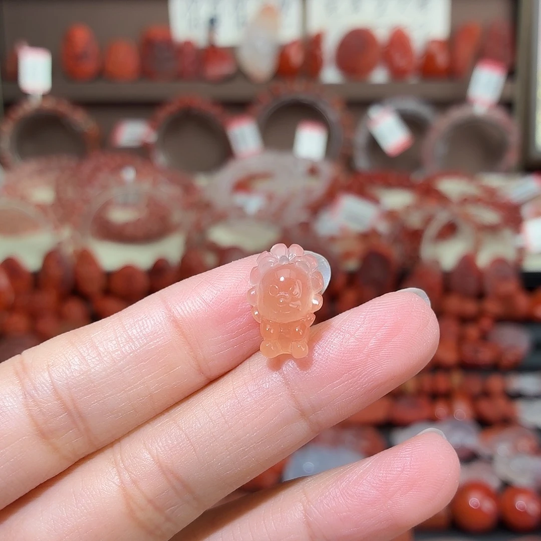 南红玛瑙未镶嵌颈饰小狮子