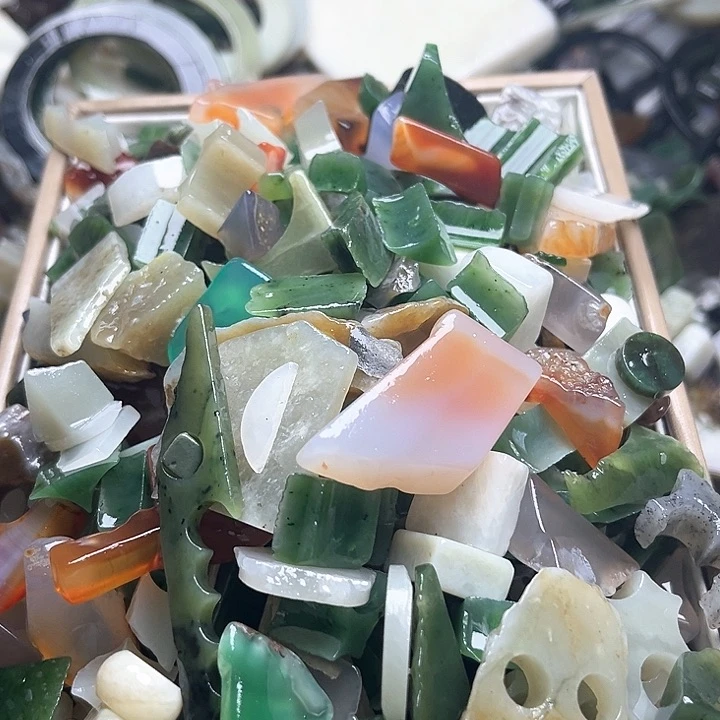 和田玉（糖玉）和田玉边角料9K金镶嵌用****5