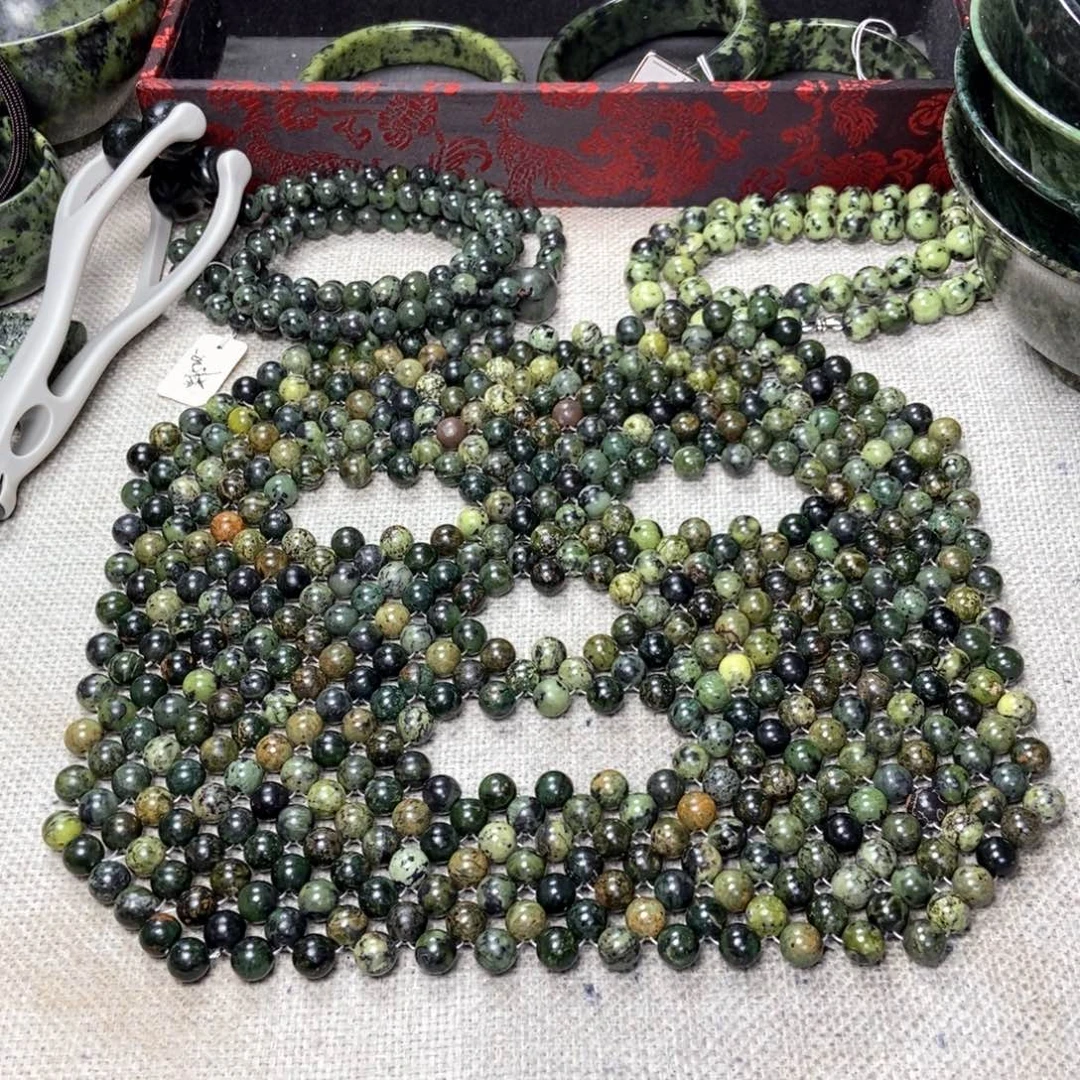 蛇纹石玉未镶嵌面罩