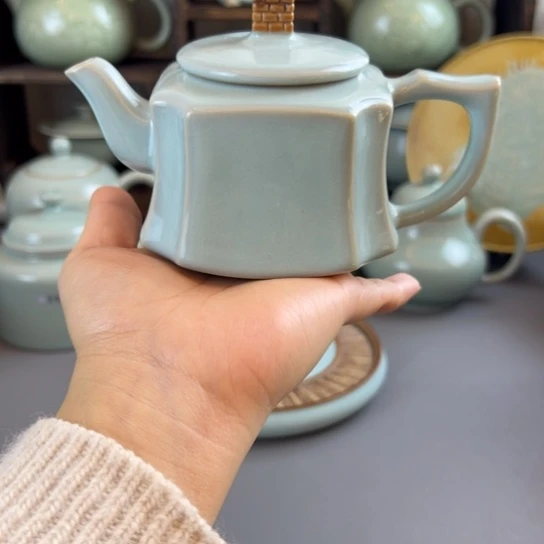 天青微瑕壶不带礼盒