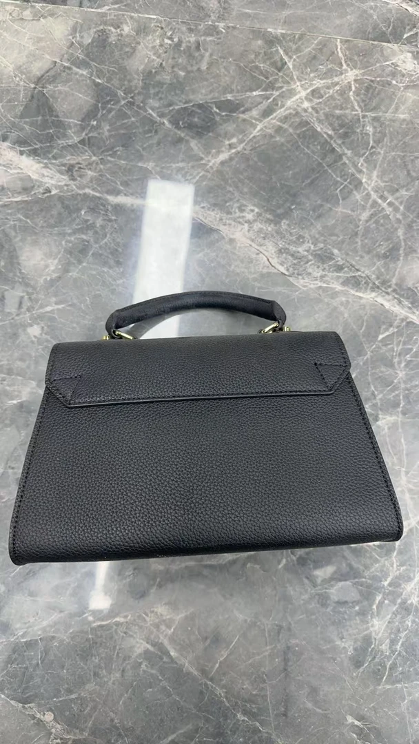 2025新款女包时尚新款包包旋转扣子黑色